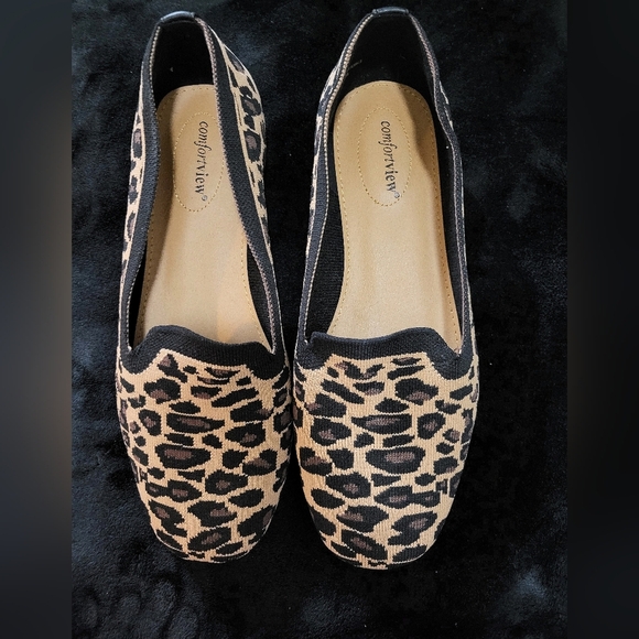 comfortview Shoes - Comfortview- NWOT-Womens Leopard Print Loafers - Size 10.5 WW